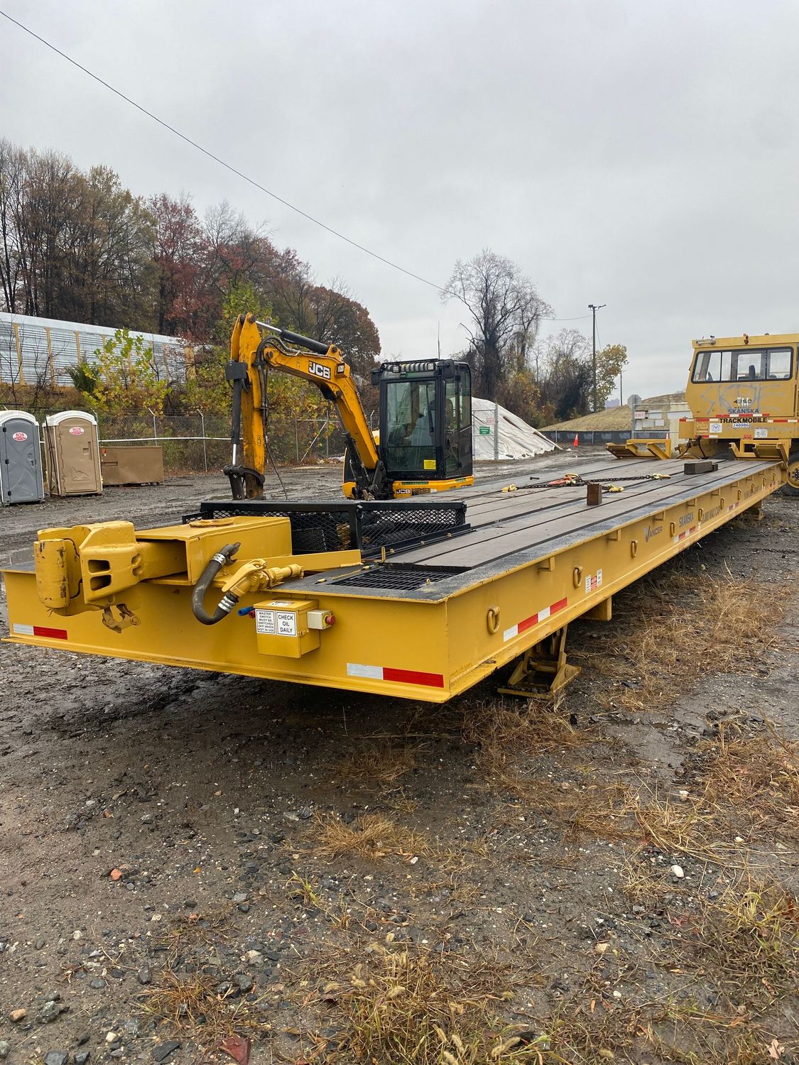 Rail equipment tow cart - rail trailer Rail equipment tow cart - rail trailer