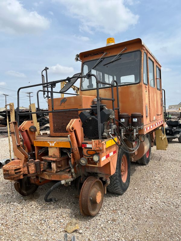 2001 Shuttlewagon SWX 415B