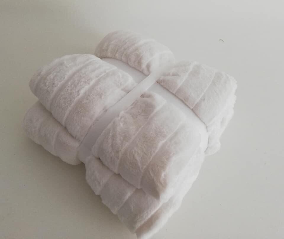 Blanket White lines 150x200 Blanket White lines 150x200