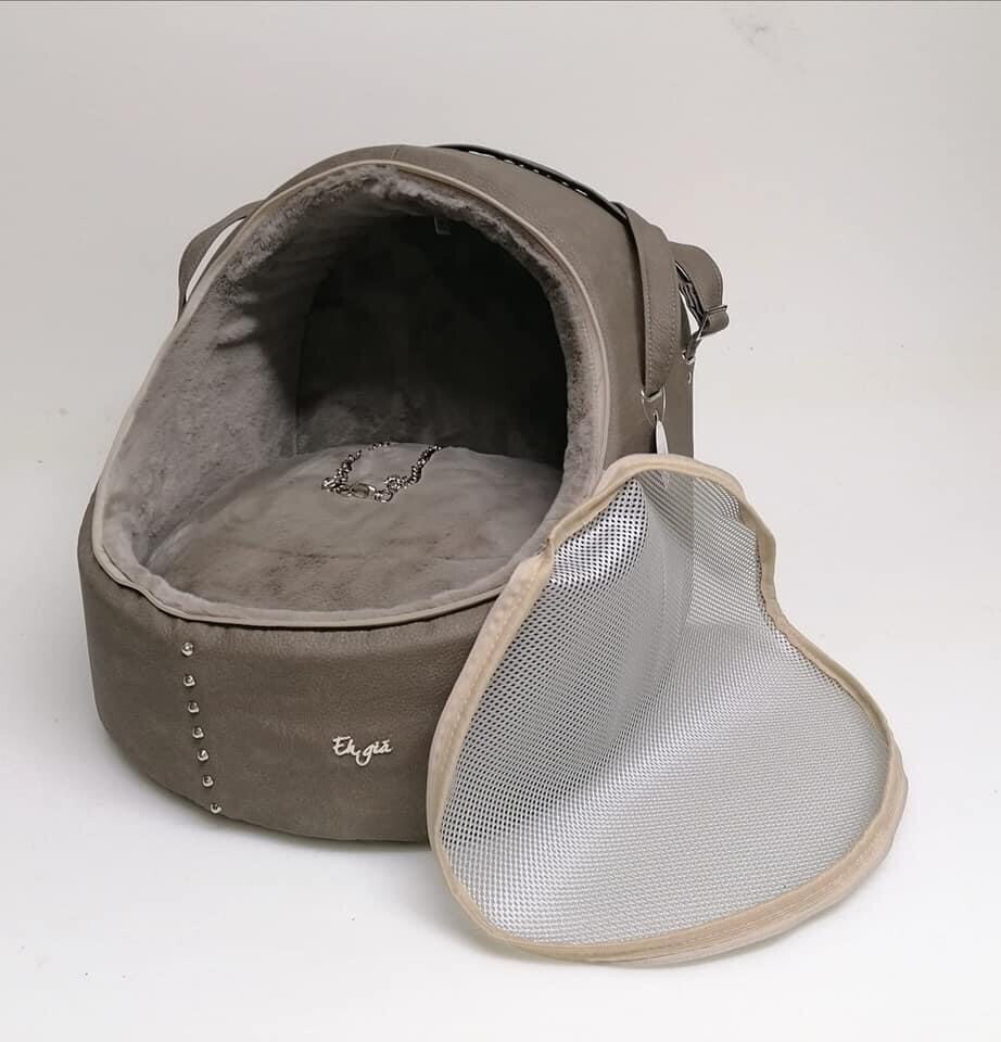 Car Igloo taupe + studs S3 Car Igloo taupe + studs S3