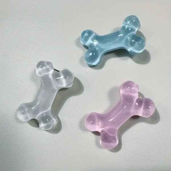 Hairclip bone