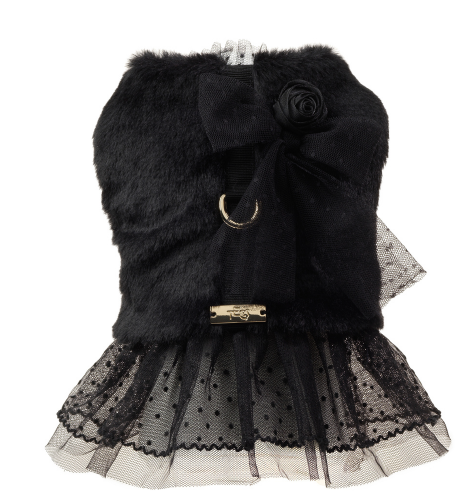 Chic black fur tailoring harness