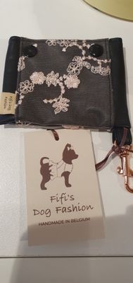 Poop bag black leather + pink lace´´ Poop bag black leather + pink lace´´