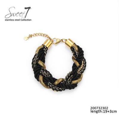 Armband zwart/ goud. Armband zwart/ goud.
