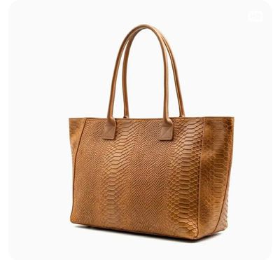Lola cognac.