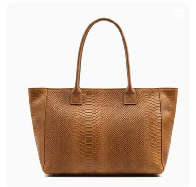 Lola cognac.