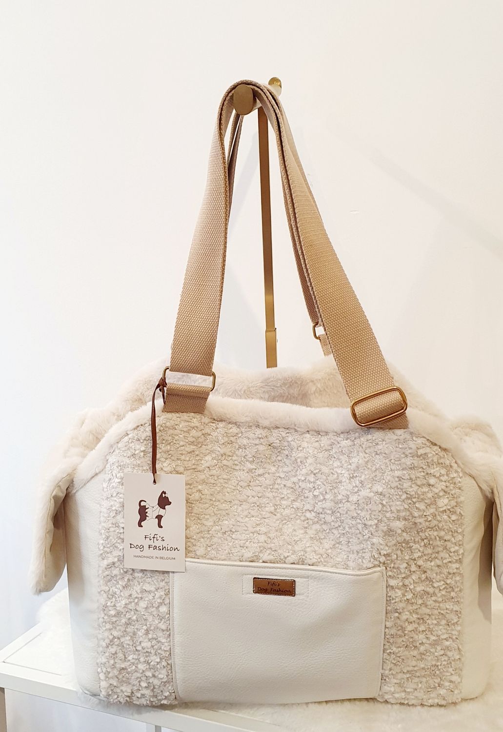 Toto Duo Curl ecru + white leather 30x20x40cm.🥰 Toto Duo Curl ecru + white leather 30x20x40cm.🥰
