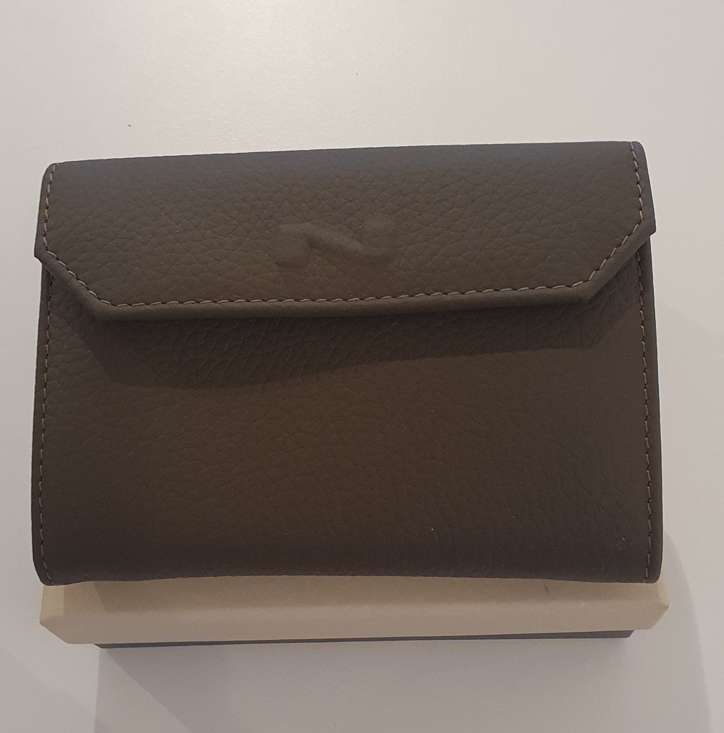 Bi-Fold wallet