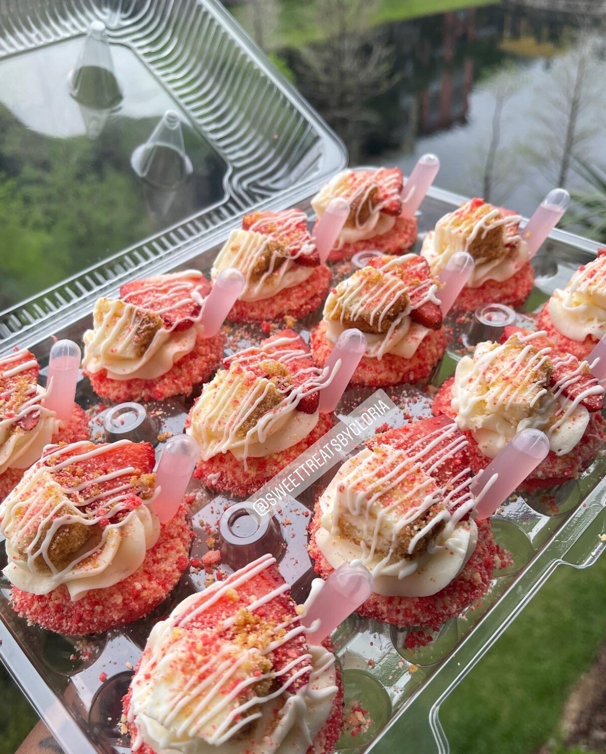 Strawberry shortcake cupcakes