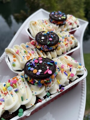 Mini tin cakes