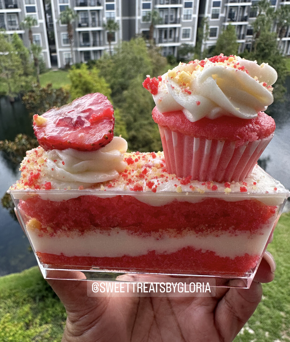 Loaded 5 oz strawberry shortcake shooter recipe