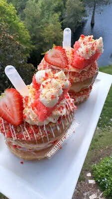 Double Stacked Strawberry Shortcake cheesecake donut recipe