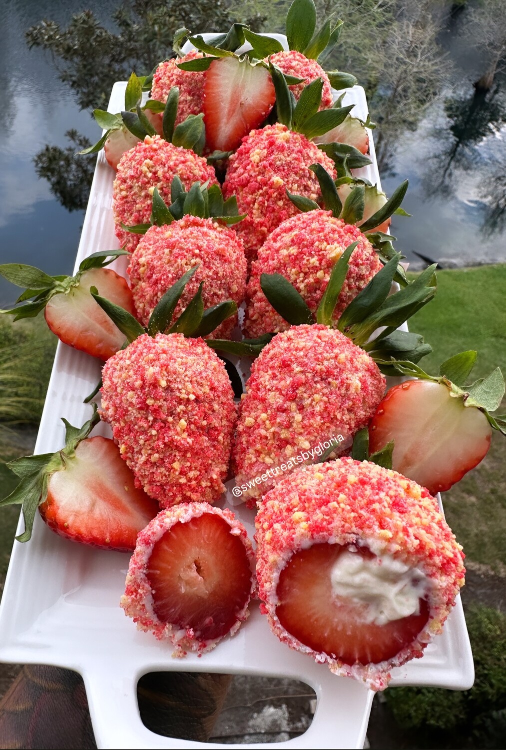 Strawberry shortcake cheesecake stuffed berries recipe