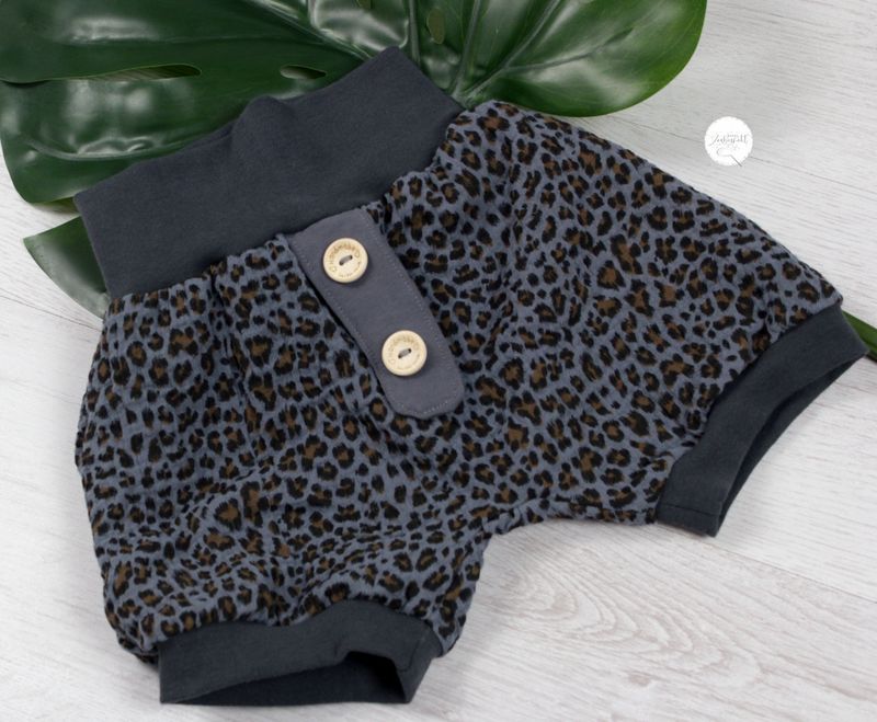 kurze Pumphose Musselin Leoprint 104