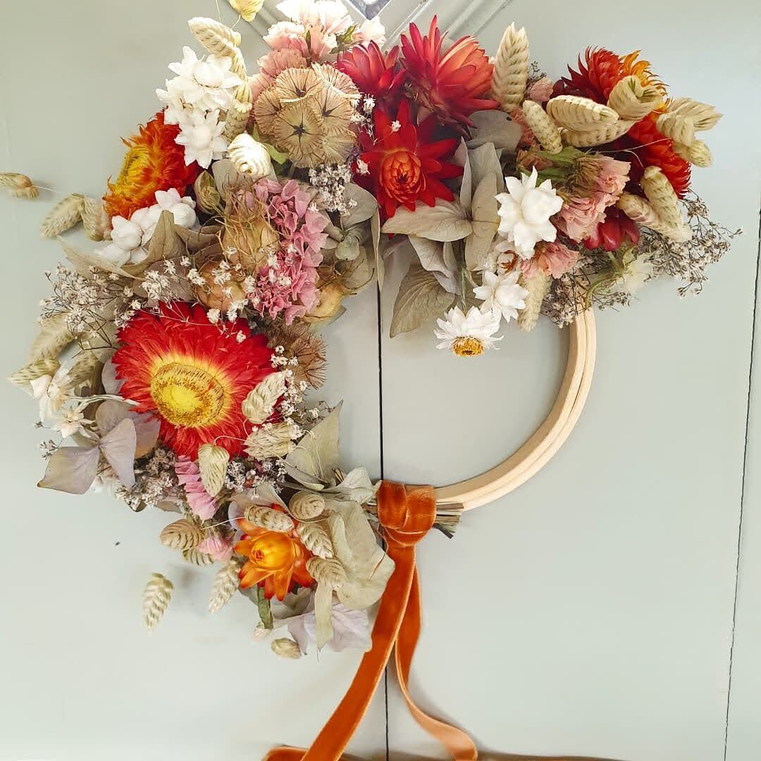 "Arabella" - dried flower mini wreath