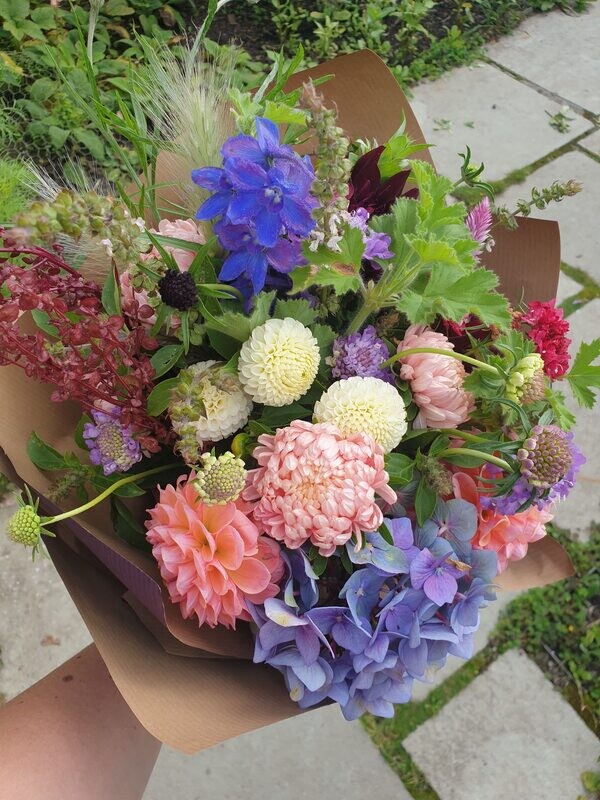 Friday flowers weekly subscription