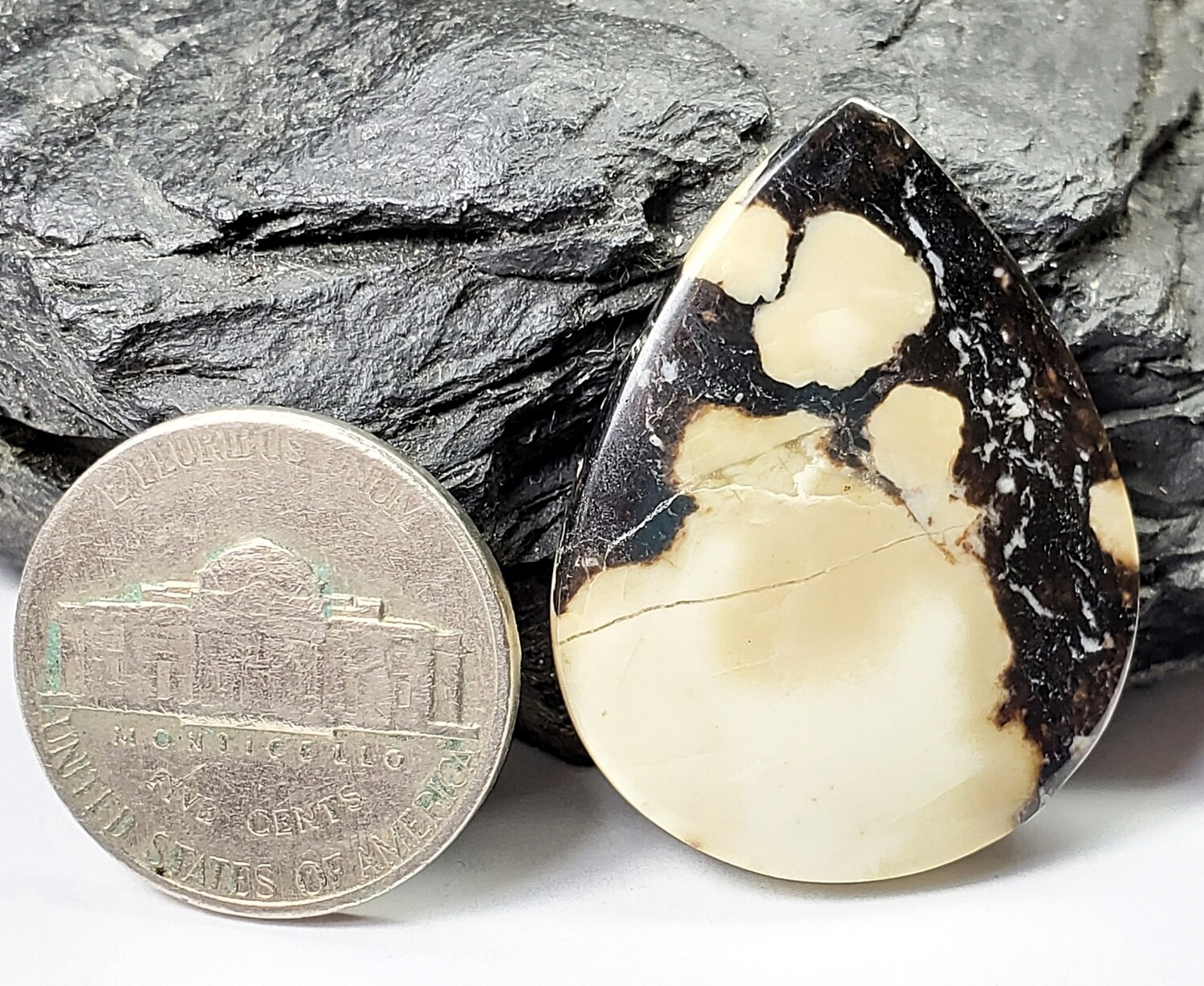 Magnesite cab