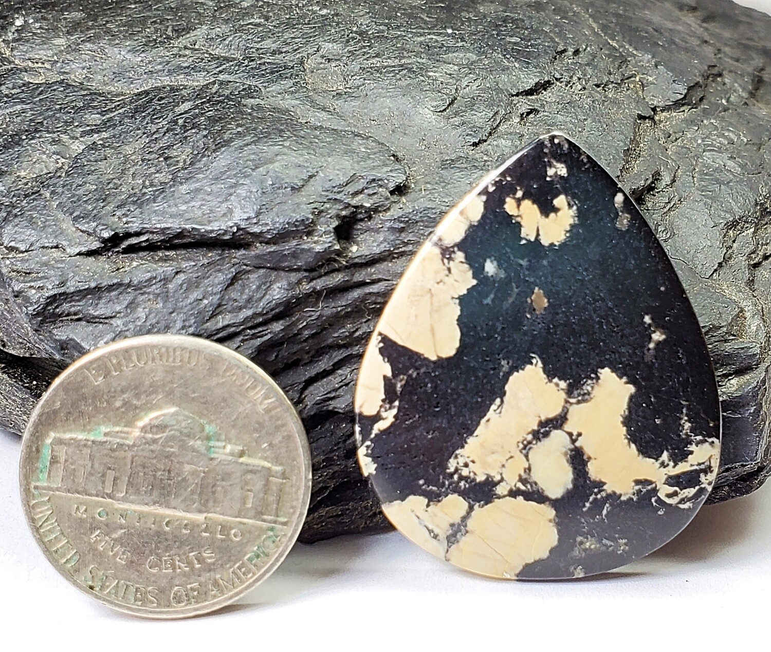 Magnesite cab