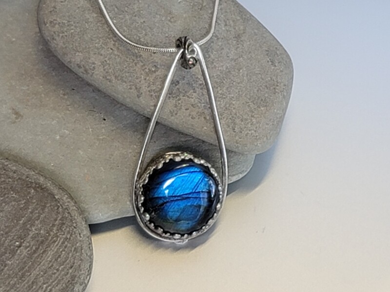 Labradorite and Silver Pendant