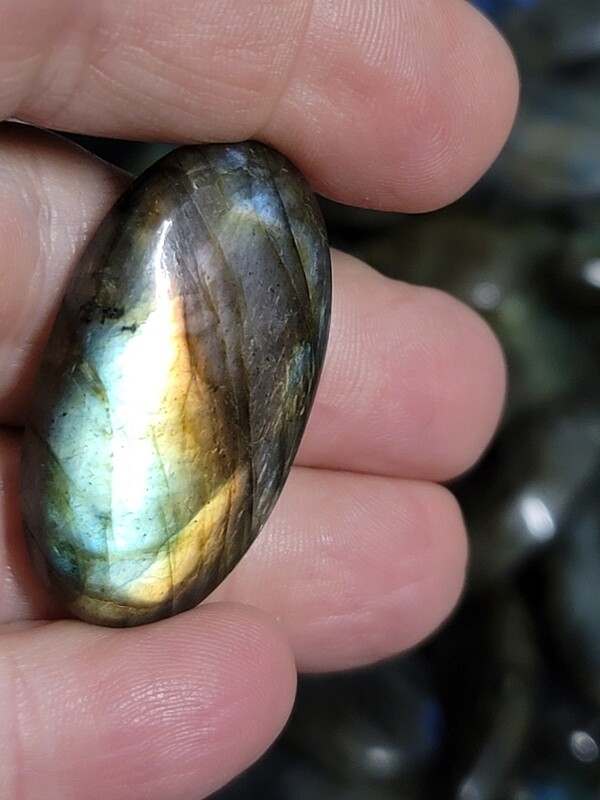 Labradorite Multicolor AA+