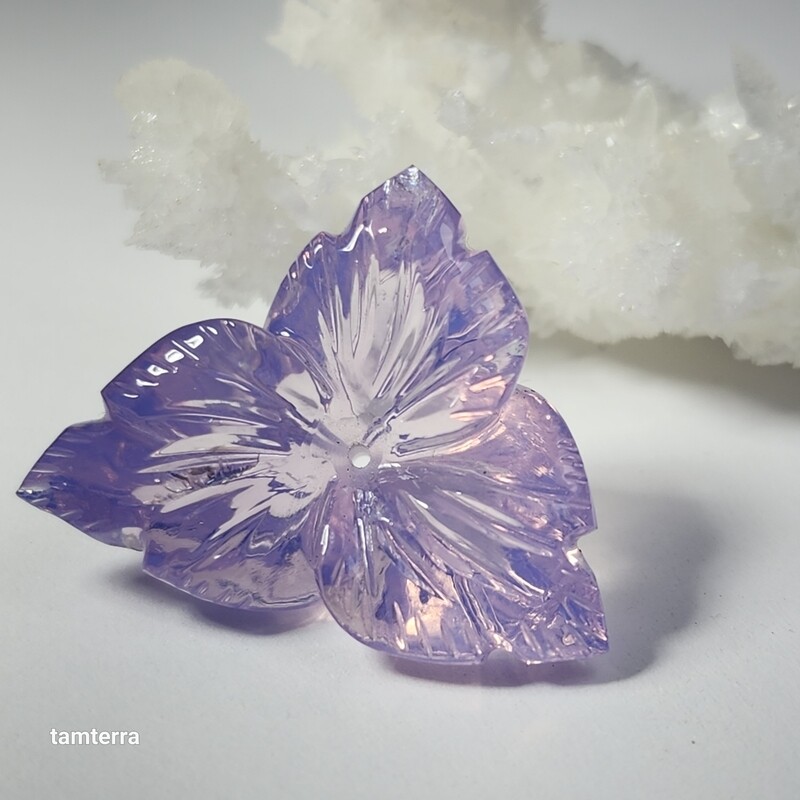 Lavender Quartz Leaves