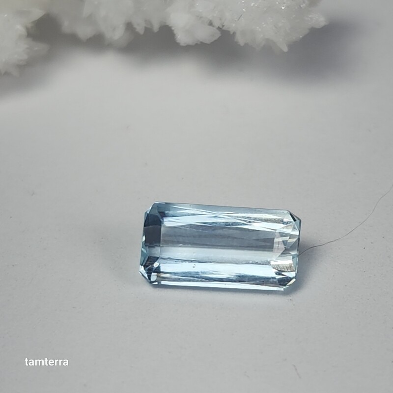 Aquamarine Scissor cut
