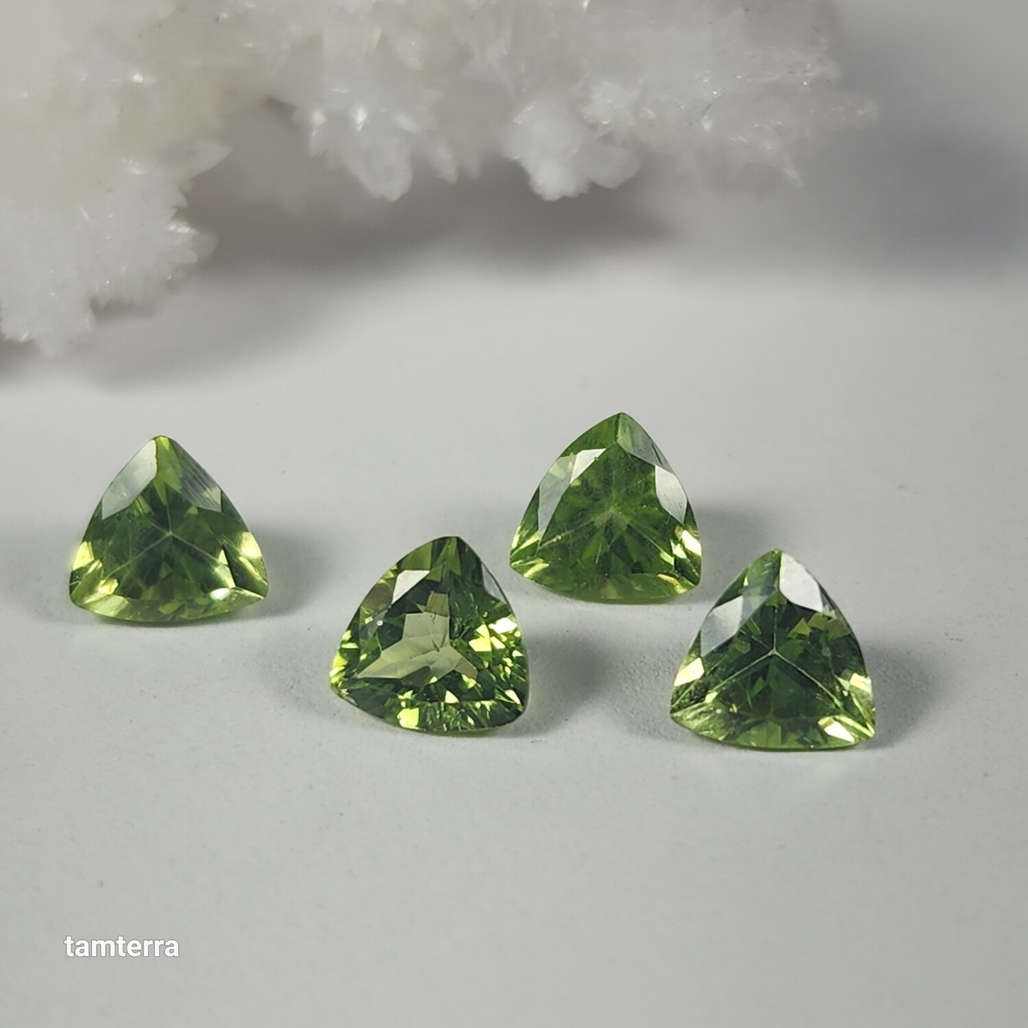 Peridot Trillion 