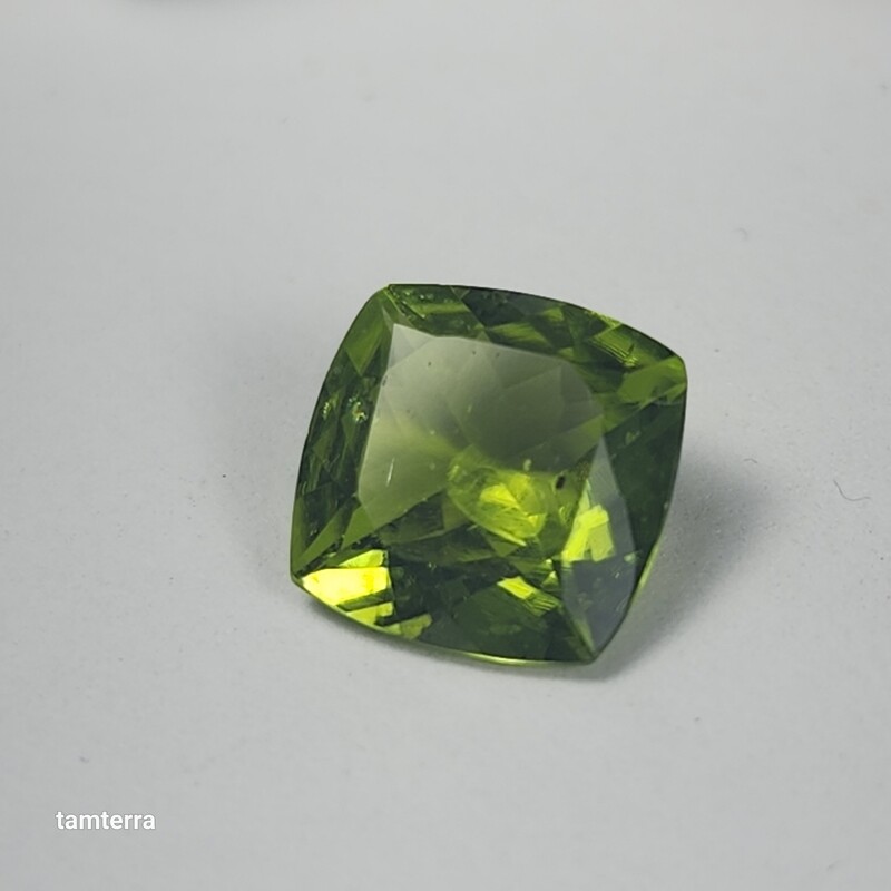Peridot Cushion