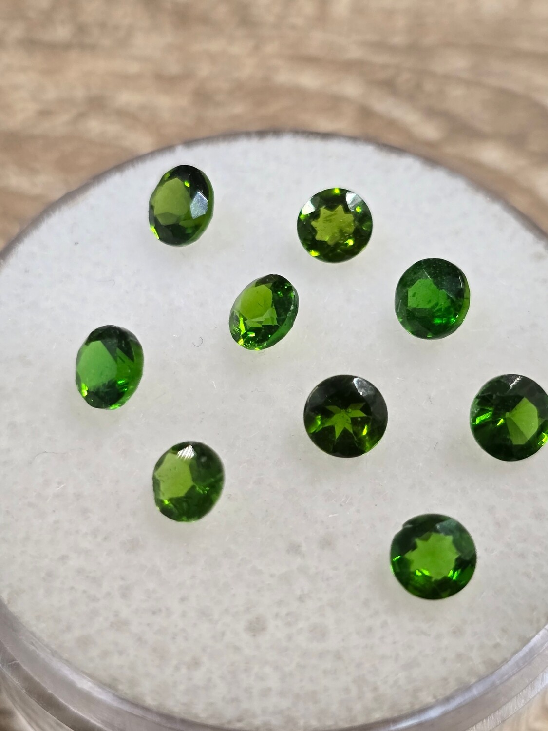 Diopside 4 mm rounds