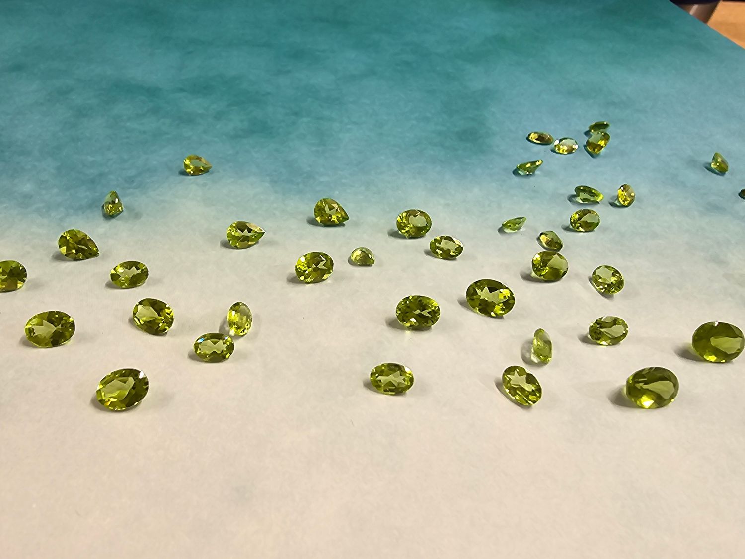 Peridot 10 ct. Lot