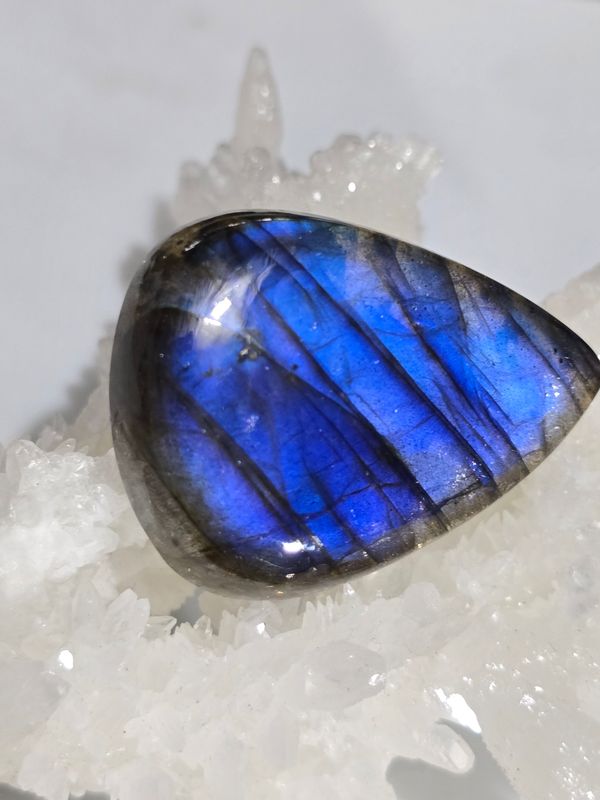 Labradorite Pure