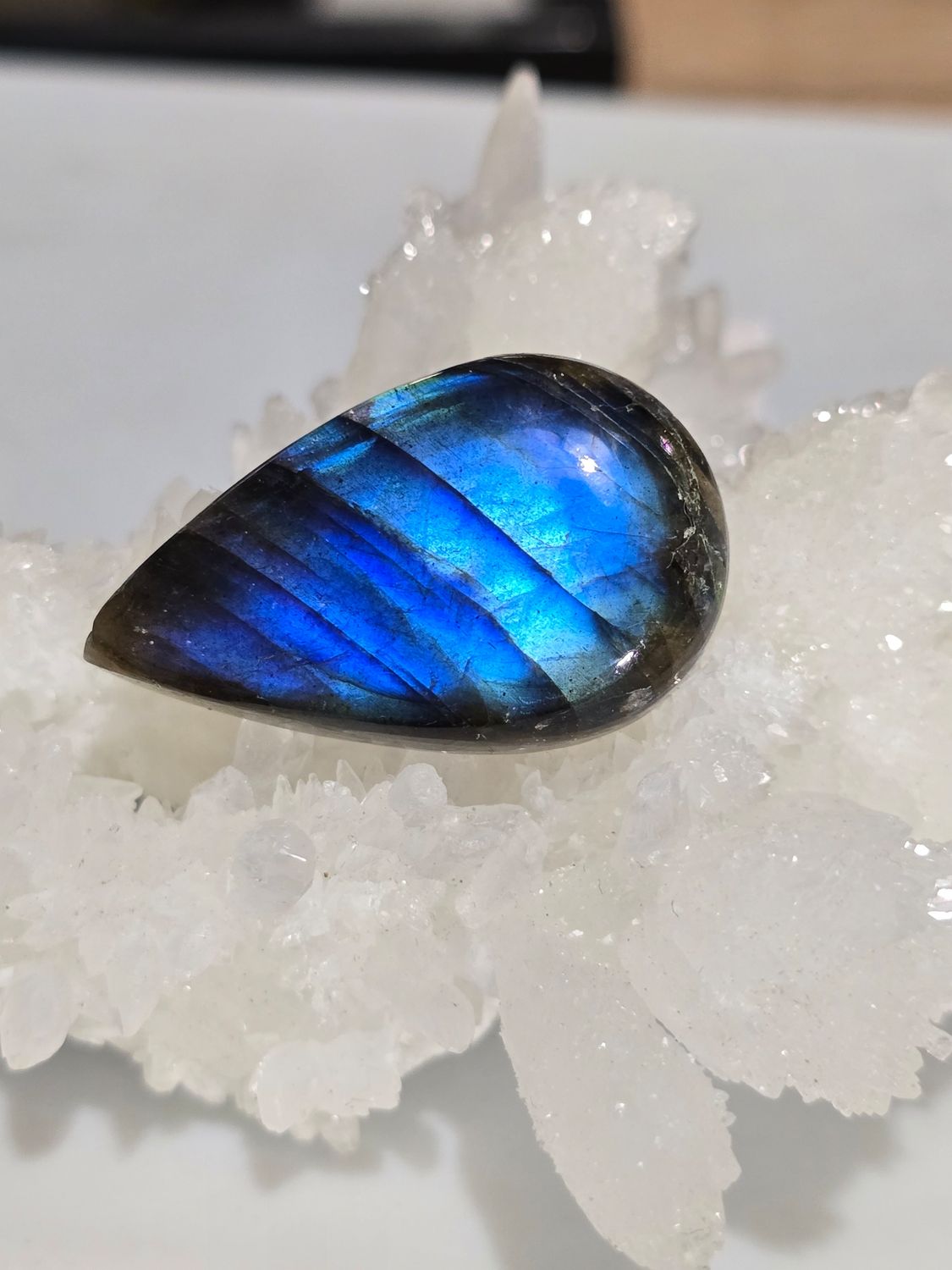 Labradorite Pure
