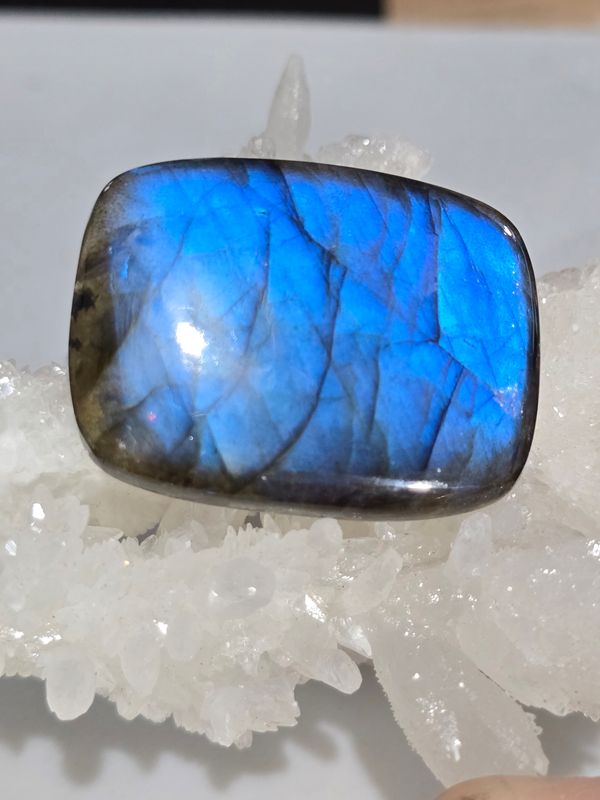 Labradorite Pure