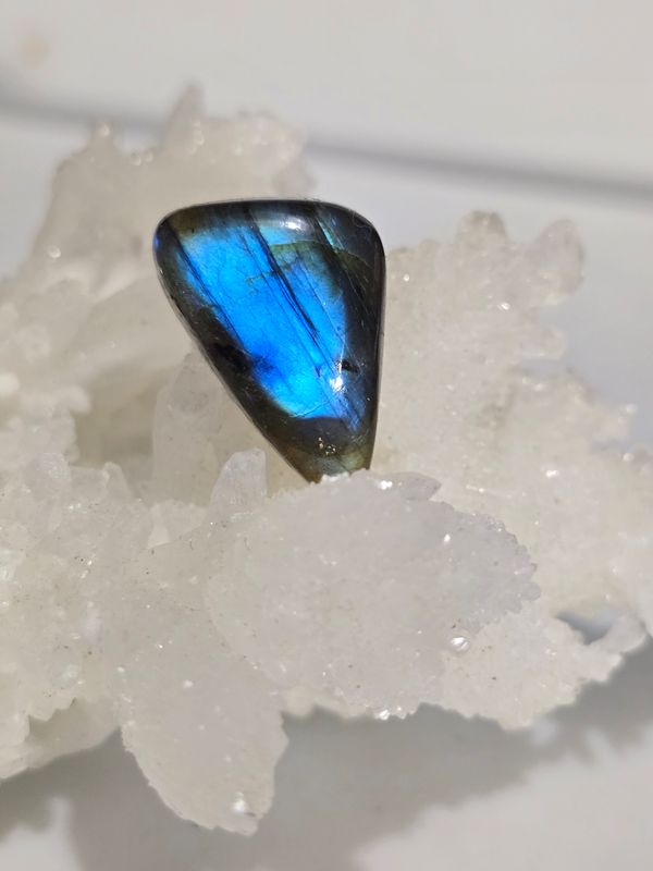 Labradorite AAA+