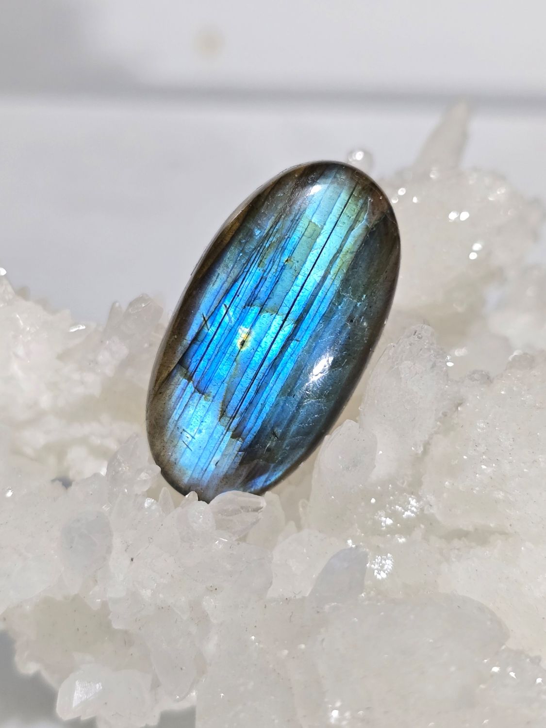 Labradorite AAA
