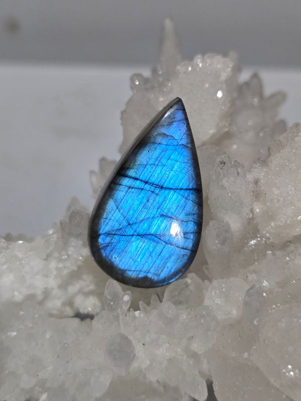 Labradorite AAA