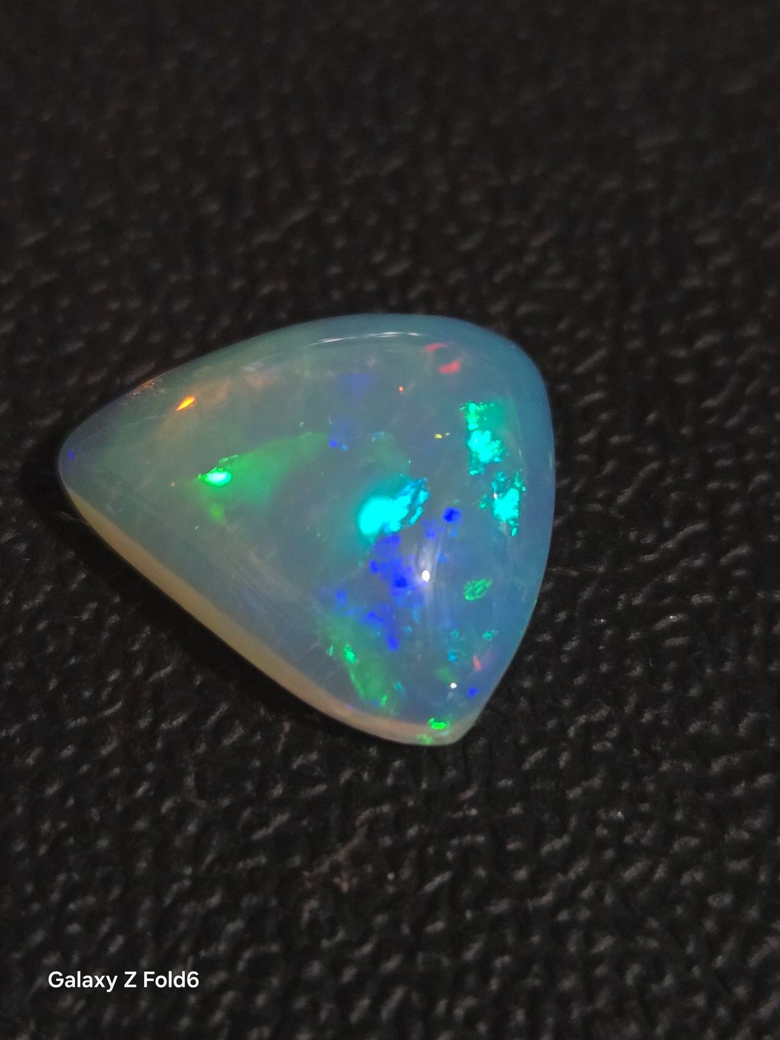 Ethiopian Opal triangle