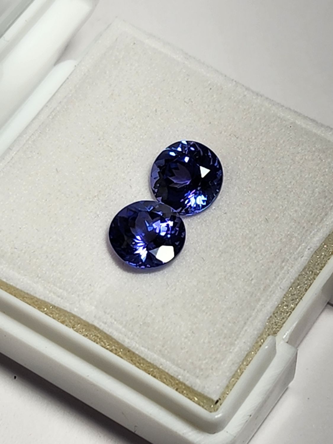 Tanzanite Round Pair