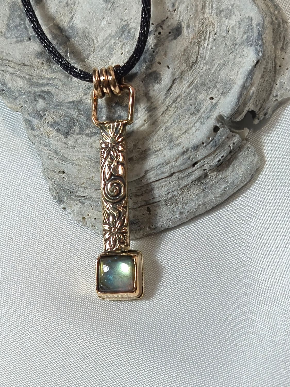Labradorite Bronze Patterned w/cord