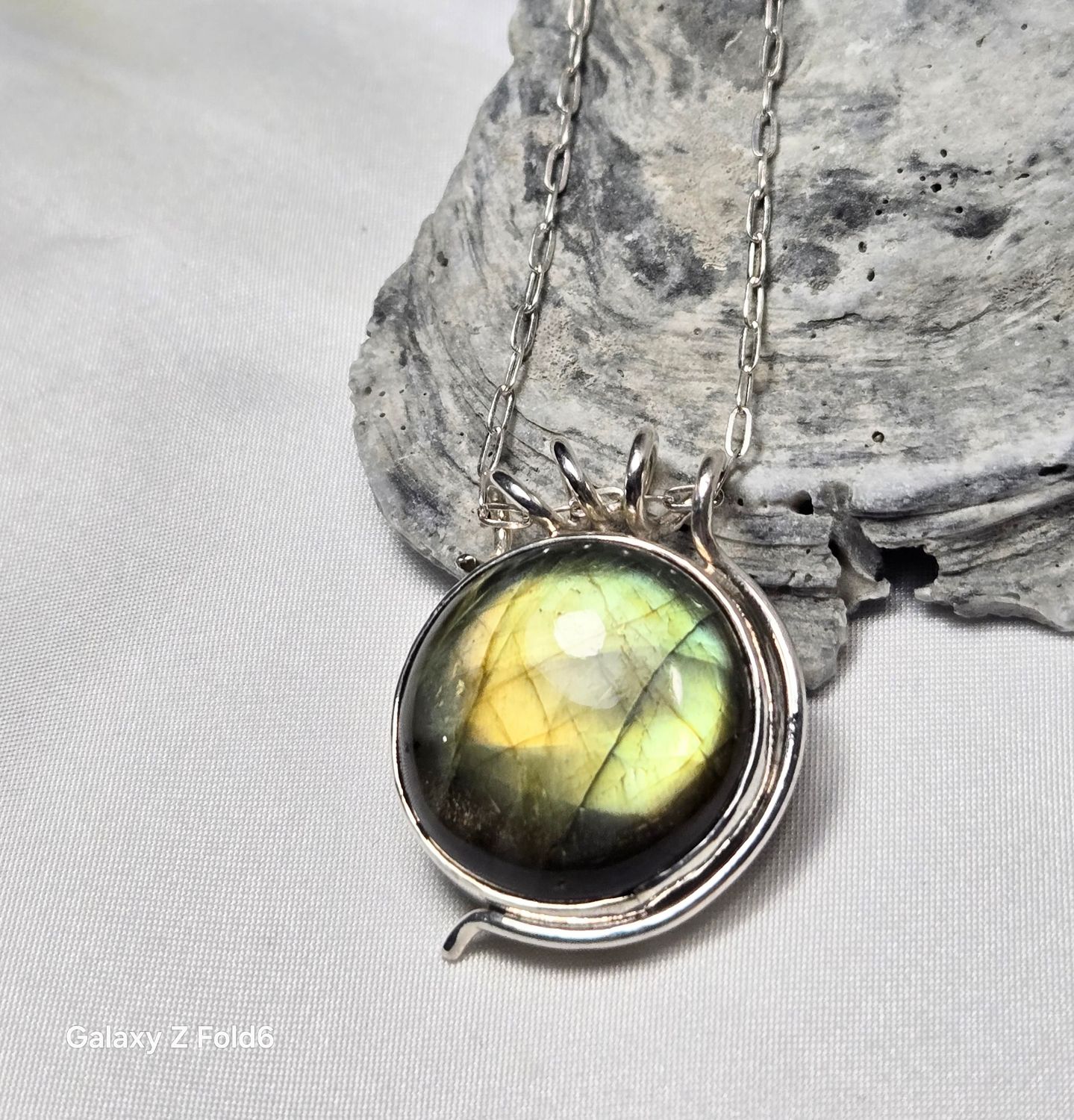 Fine Silver Green Labradorite Pendant