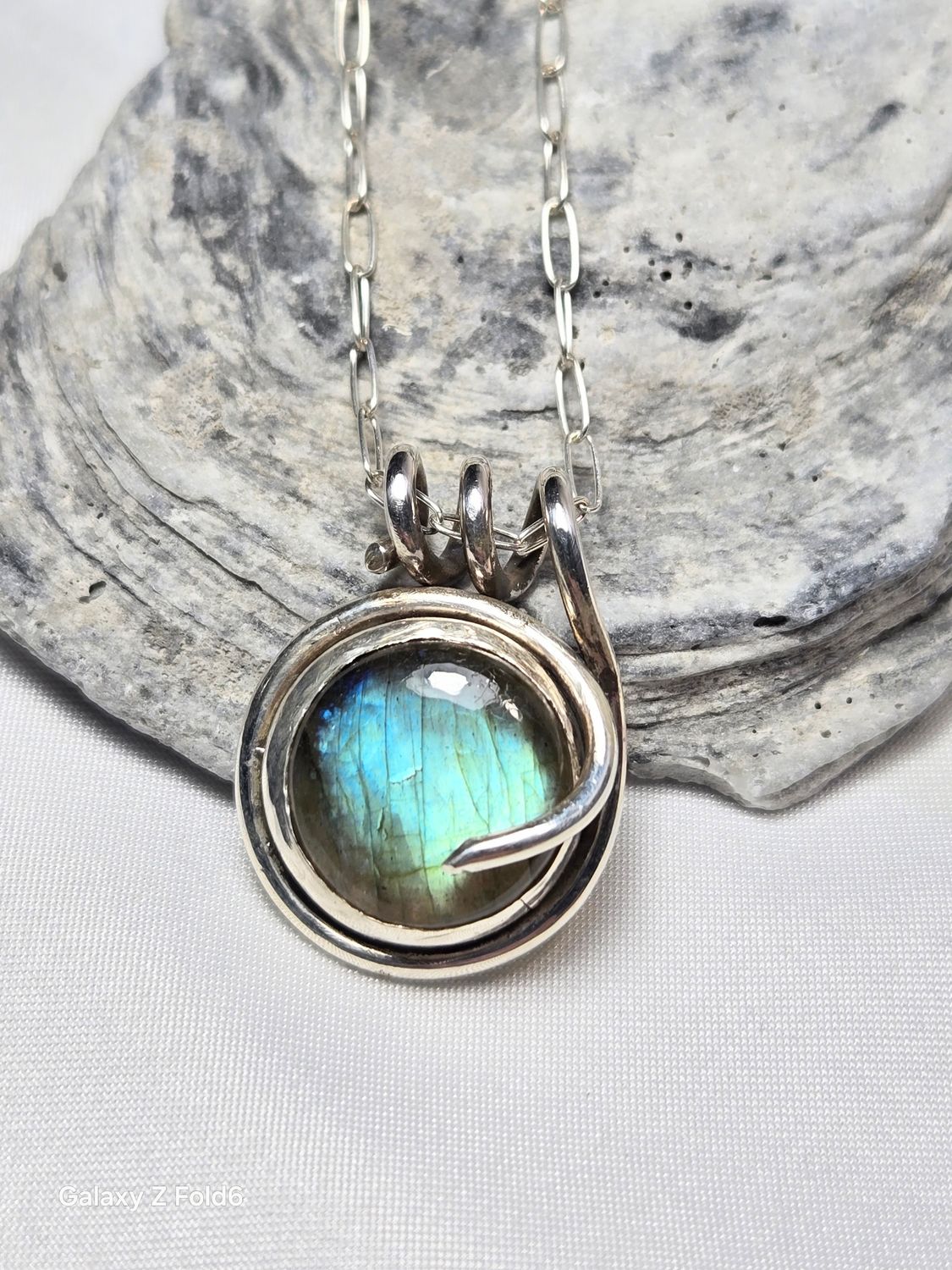 Fine Silver Blue green Labradorite  pendant