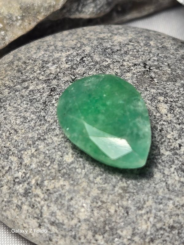 Emerald Faceted Pear