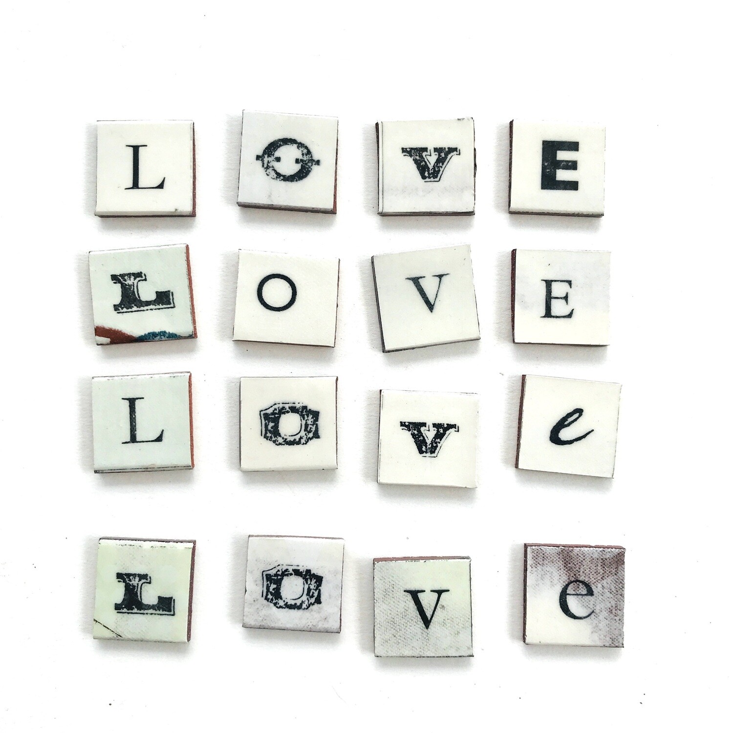 LOVE lettering, 27 x 27 x 4mm LOVE lettering, 27 x 27 x 4mm