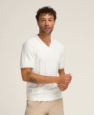 M Club Essex V-Neck