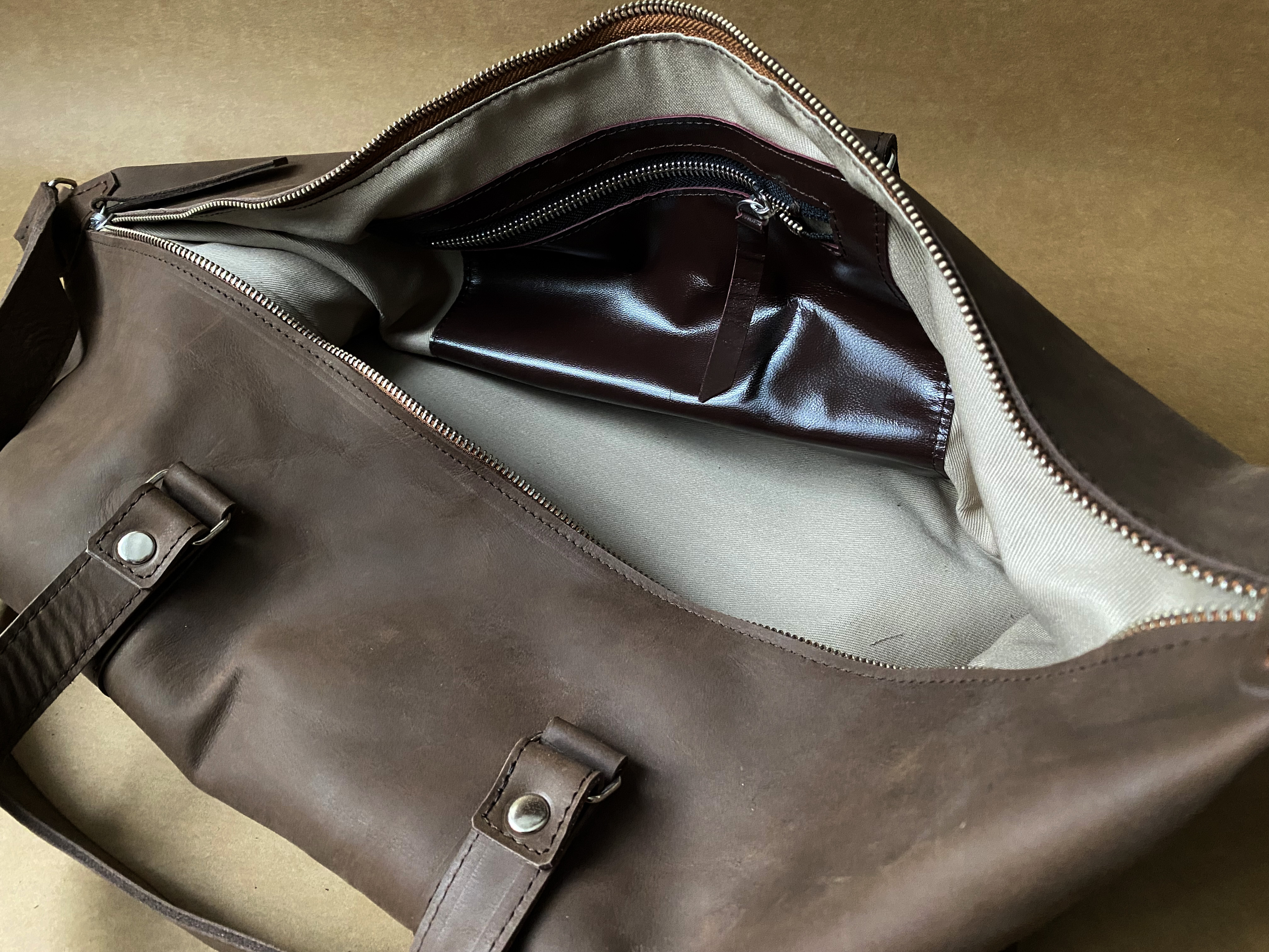 DUFFLE BROWN
