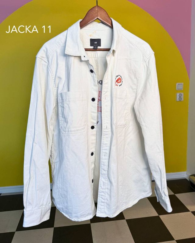 Broderad jacka/skjorta Nr 11 | Banne mej räka | Second hand