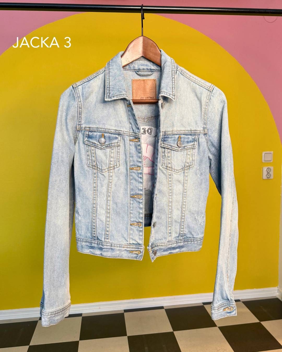 Broderad jacka Nr 3 | Banne mej räka | Second hand