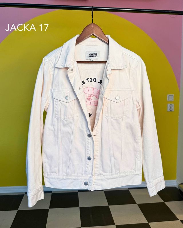 Broderad jacka Nr 17 | Banne mej räka | Second hand