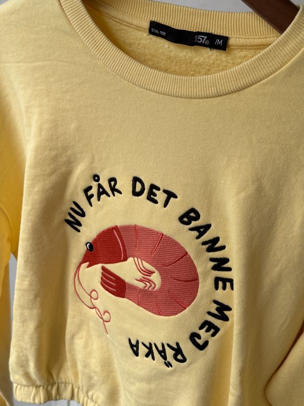 Broderad tröja | ljusgul | M | Banne mej räka | Second hand
