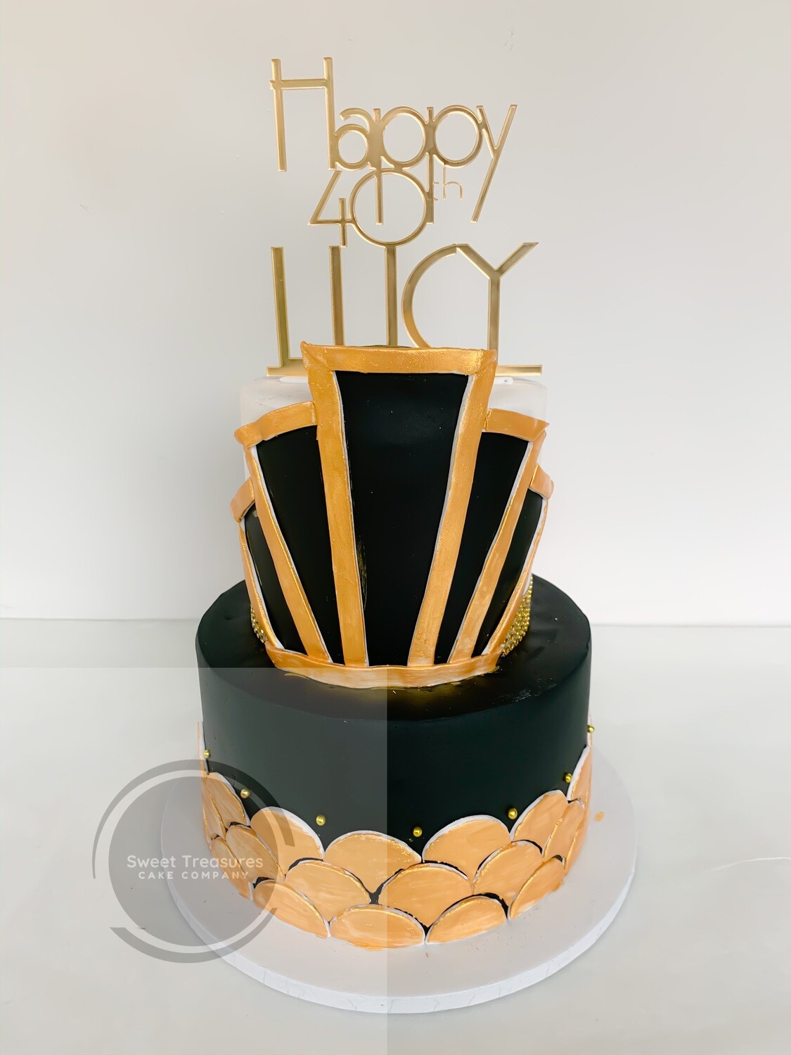 Black and Gold Great 2 tier Gatspy